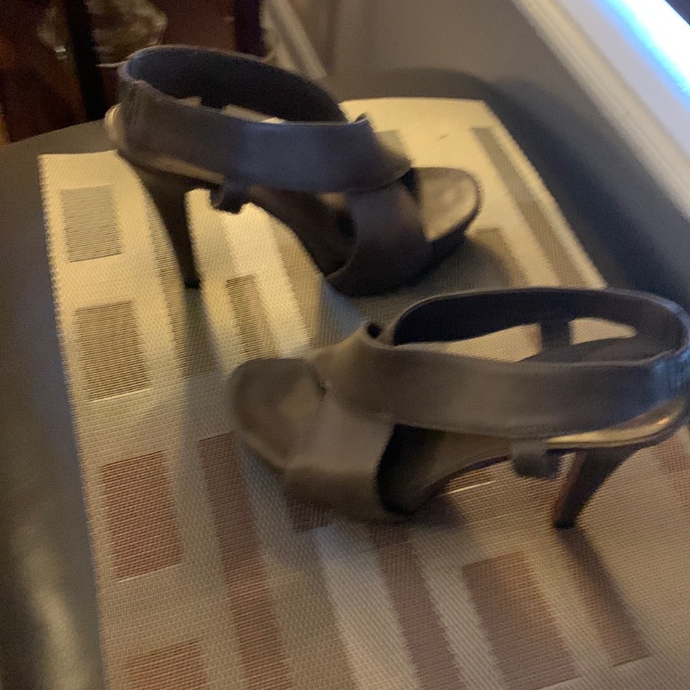 Diane von Furstenberg Suede Sandals..Grey Leather,sz 71/2